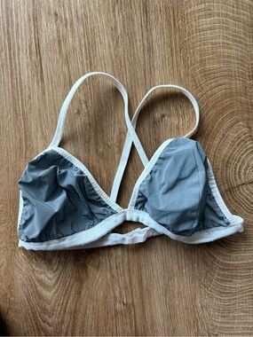 COOL **light reflective ** Light Gray Triangle Top with White Trim XS